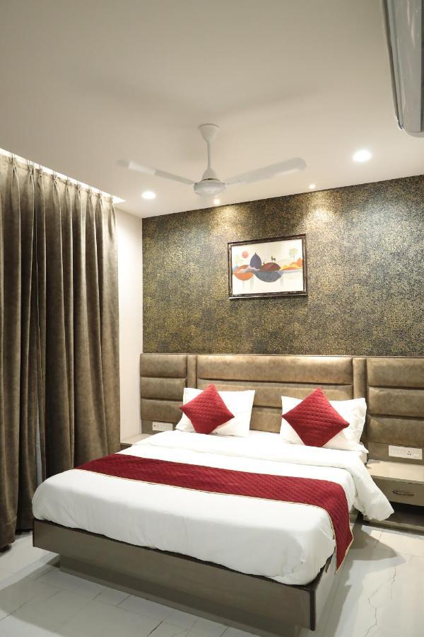 Hotel The Bell Ludhiana Eksteriør billede